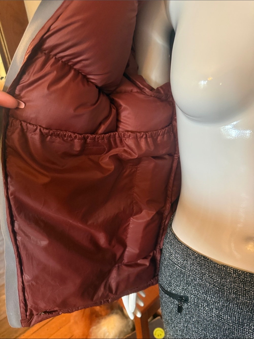MEC size small down filled Insulated Puffer Jacket in Rust. Like new - Picture 5 of 8